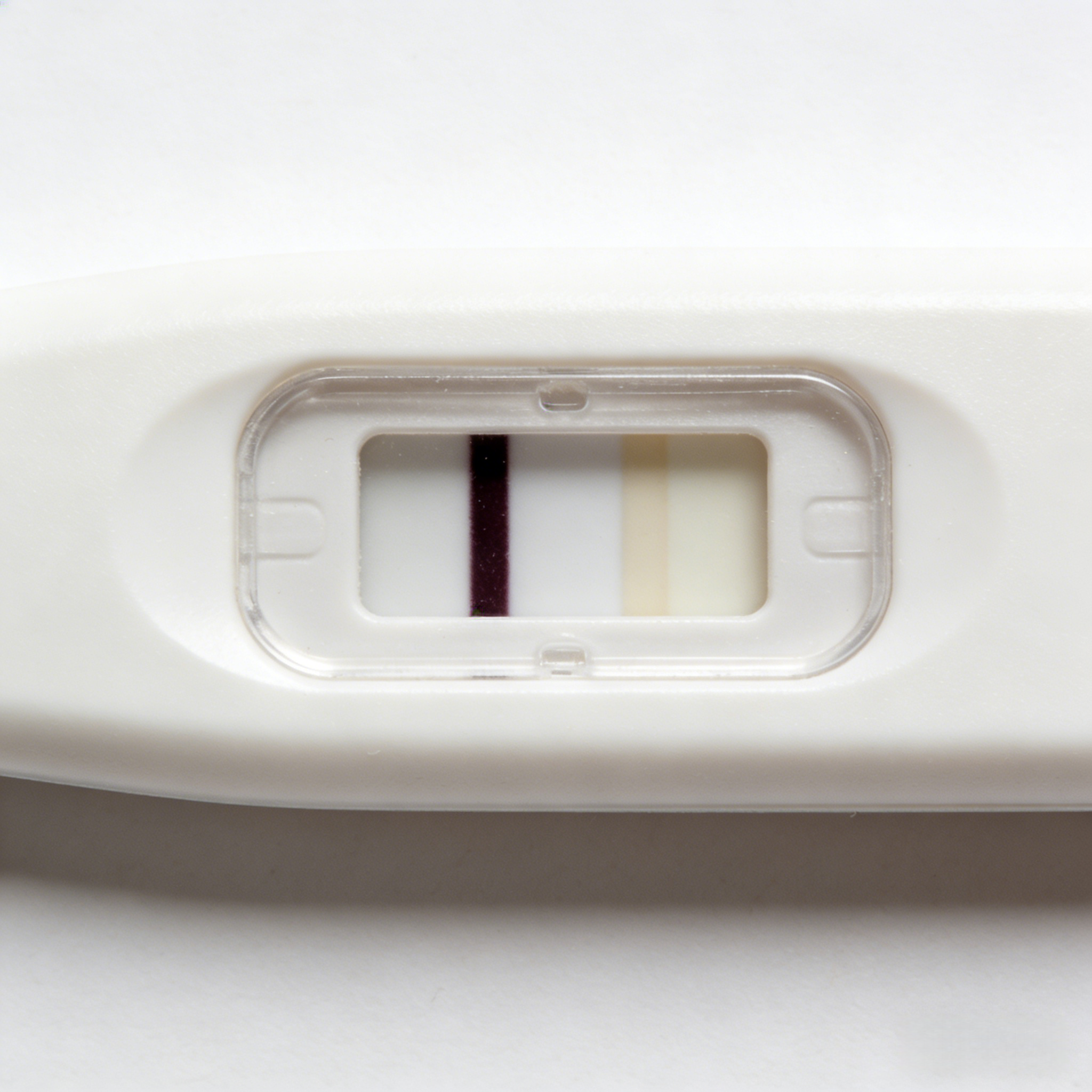 验孕试纸一深一浅是怀孕吗？蒸湘医院妇科专家为您科学解读